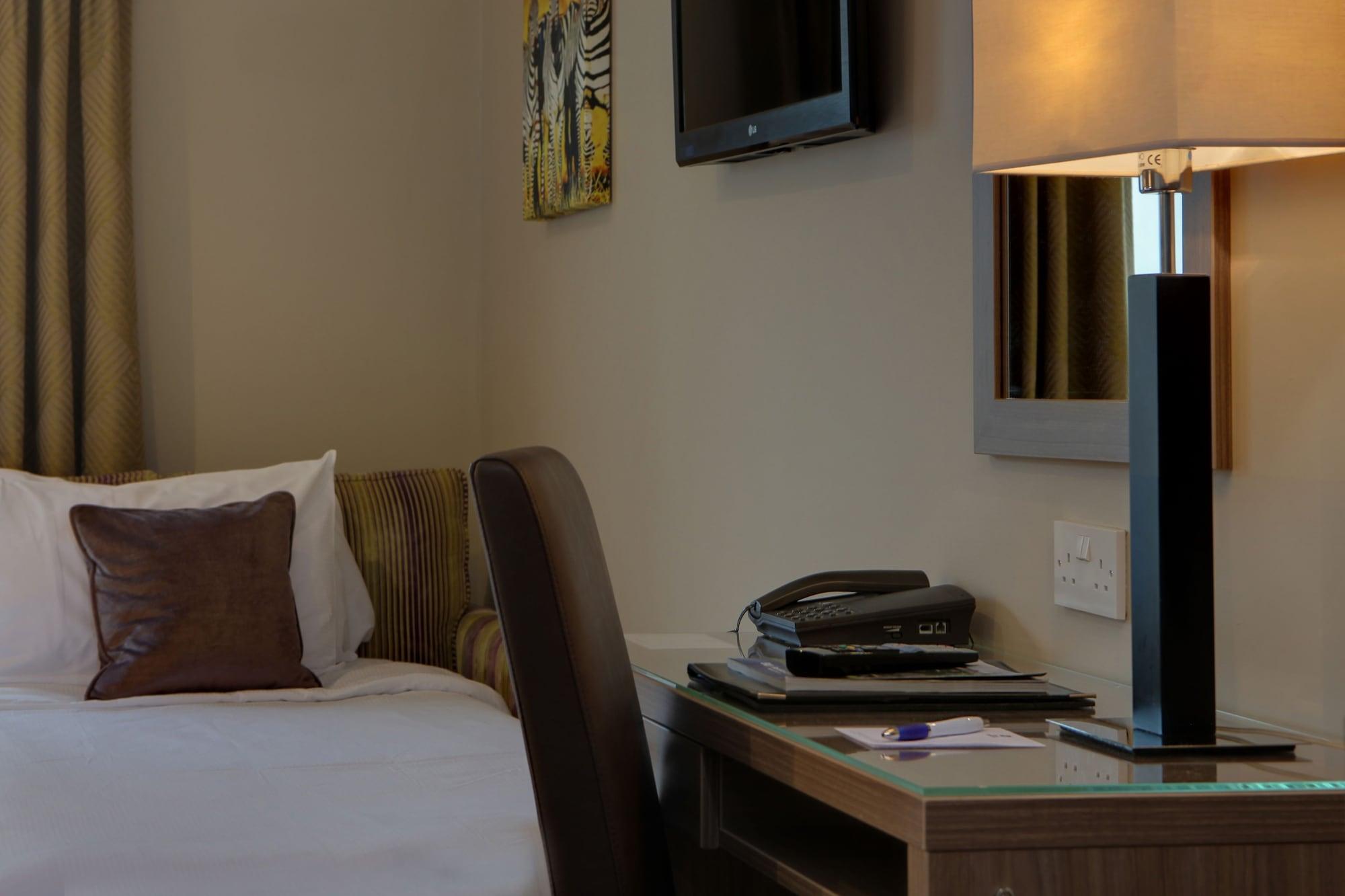 Best Western Pontypool Metro Hotel ภายนอก รูปภาพ