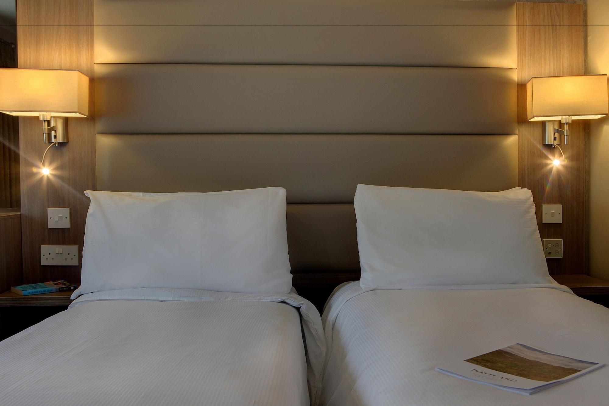 Best Western Pontypool Metro Hotel ภายนอก รูปภาพ