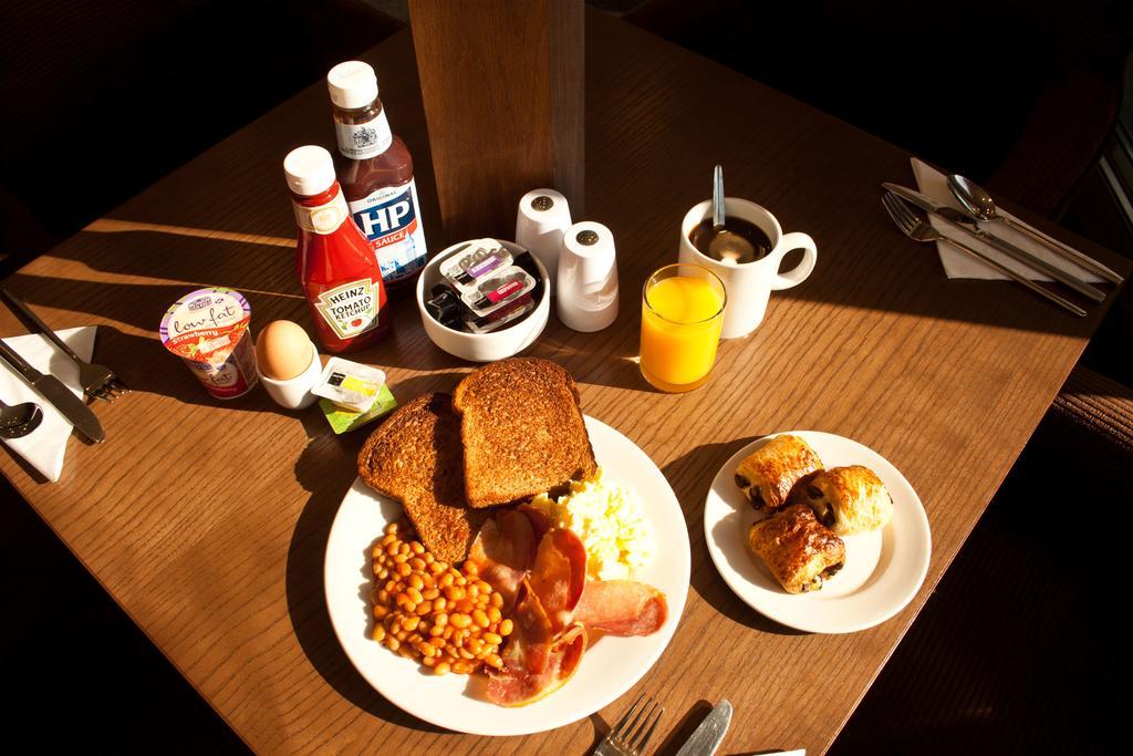 Best Western Pontypool Metro Hotel ภายนอก รูปภาพ