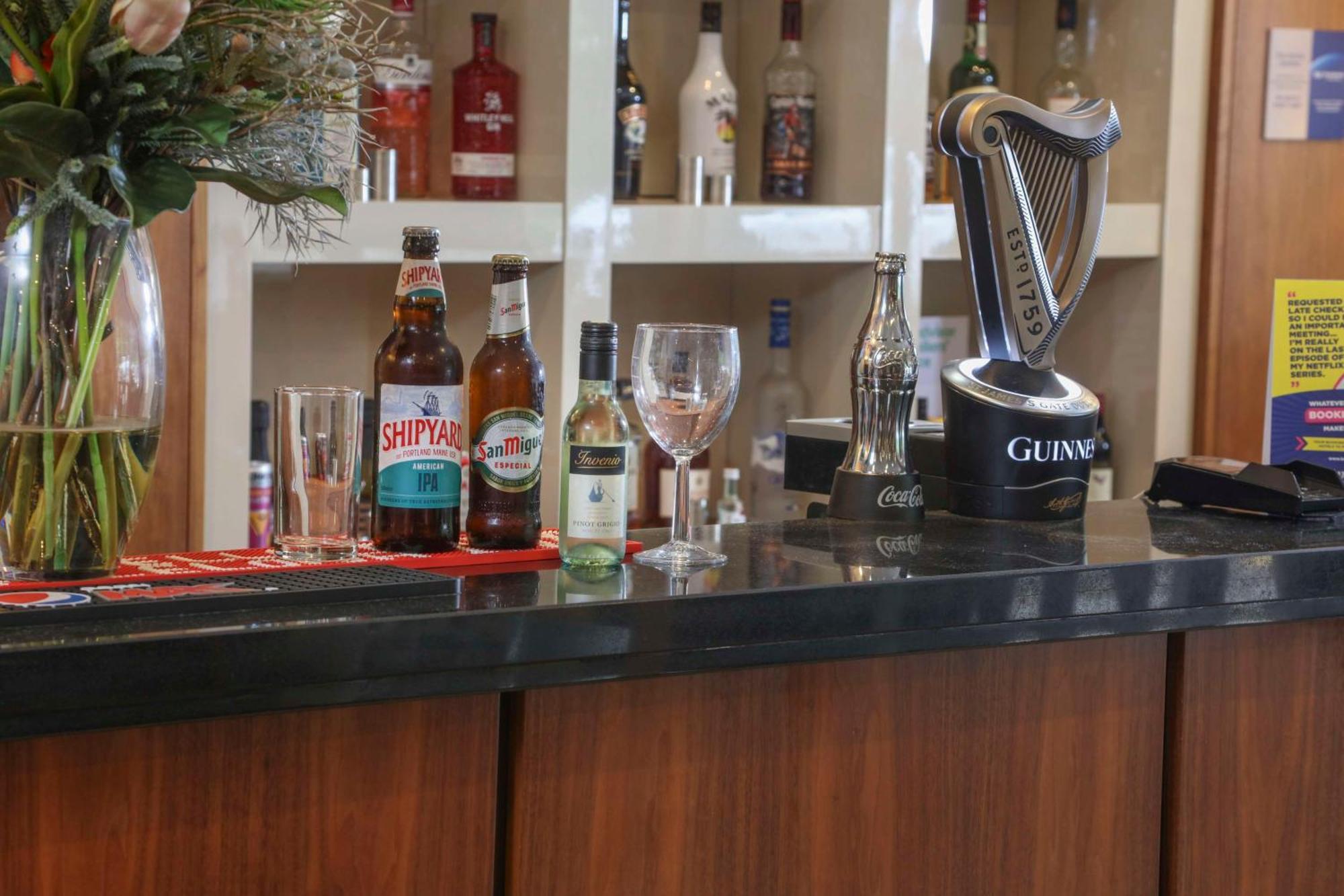 Best Western Pontypool Metro Hotel ภายนอก รูปภาพ
