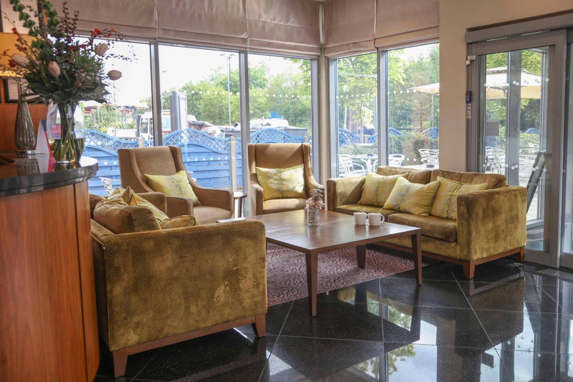 Best Western Pontypool Metro Hotel ภายนอก รูปภาพ