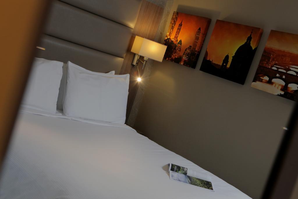 Best Western Pontypool Metro Hotel ภายนอก รูปภาพ