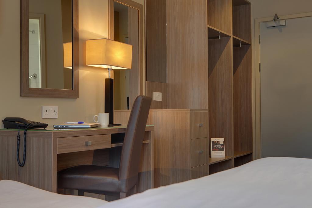Best Western Pontypool Metro Hotel ภายนอก รูปภาพ