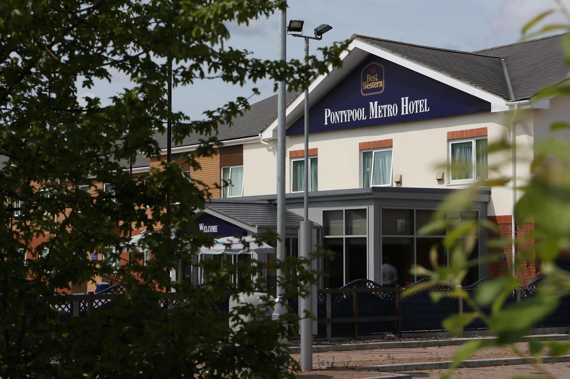 Best Western Pontypool Metro Hotel ภายนอก รูปภาพ